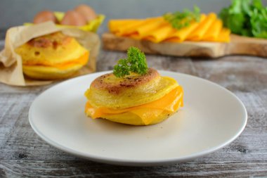 Izgara peynirli 90 saniyelik ekmek