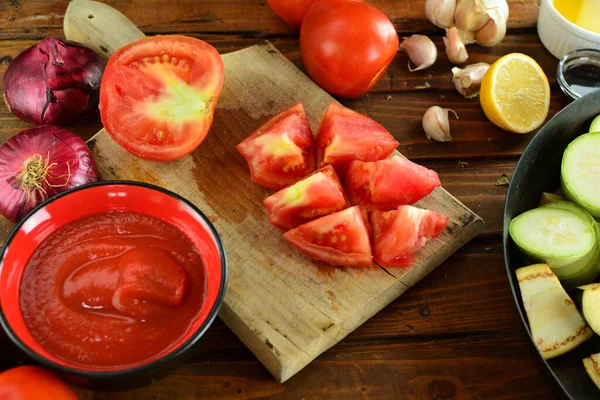 Fresh Vegetables Tomato Sauce Wooden Background — Stockfoto