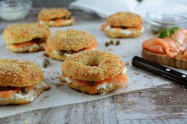 Keto Bagels with Cream Cheese, Smoked Salmon and Capers - an entire recipe preparation method