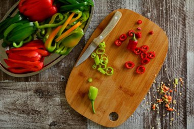 Kahvaltı için gerekli malzemeler arka planda, kapat.