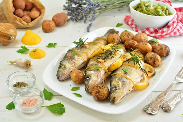 Izgara Akdeniz Levreği ve Patates.