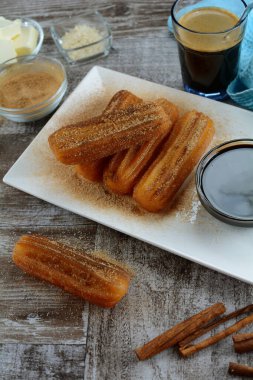 Badem unlu Şekersiz Keto Churros