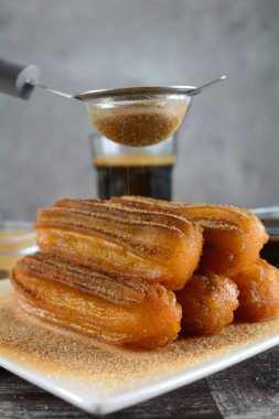 Badem unlu Şekersiz Keto Churros