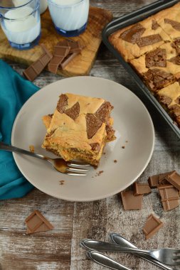 Sağlıklı keto düşük karbonhidratlı sarışınlar sağlıklı bir bayram tatlısıdır.