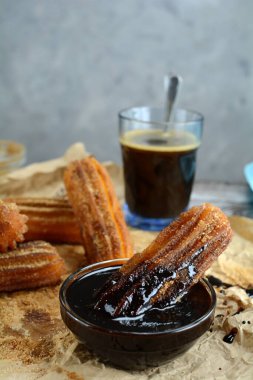Badem unlu Şekersiz Keto Churros