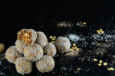 Arka planda vejetaryen enerji topları, kapatın.