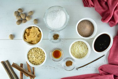 Yemek pişirmek için malzemeler, sağlıklı yaşam tarzı, üst görünüm.