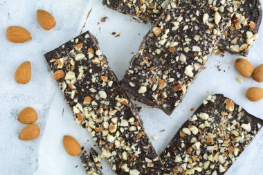   Sağlıklı Protein Çubukları arka planda, kapat