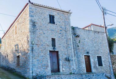 Vachos Anatoliki Mani, Yunanistan - 14 Kasım 2025 Geleneksel bir Mani Yunanistan köyü.