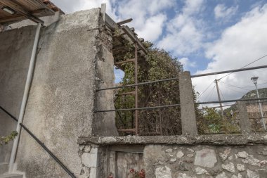 Dimitsana, Yunanistan - 11 Aralık 2025 Arcadia bölgesindeki geleneksel Dimitsana köyü.