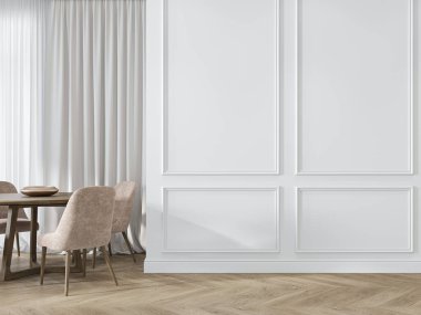 Pervazlı, panelli, yemek masalı, pembe sandalyeli, ahşap zemin.