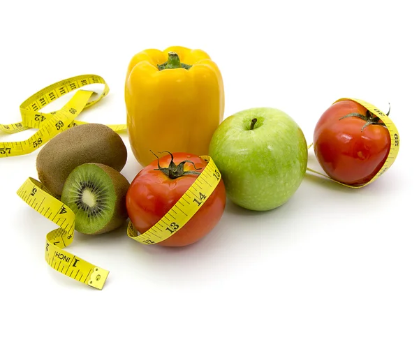 Frutas e fita métrica — Fotografia de Stock