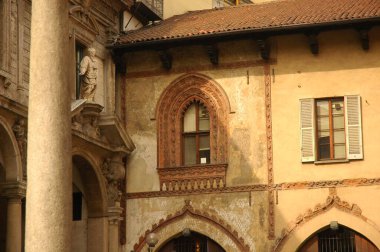 Yazın Avrupa 'da küçük bir sokak