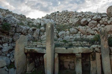Gozo Adası 'ndaki antik taş çit binası.