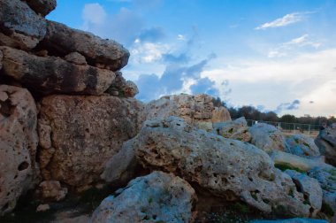 Gozo Adası 'ndaki antik taş çit binası.