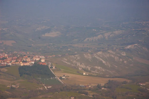 San Marino Panorama Nebbioso Con Colline Vallate — Foto Stock