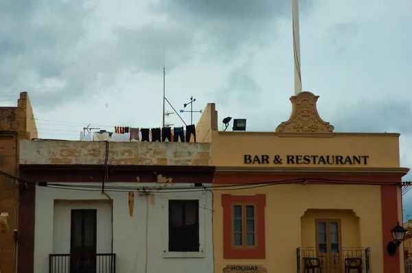 Cartel Bar Una Antigua Casa Piedra — Foto de Stock