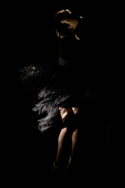 Танцює Фамільній Спідниці Ноги Нуарі — стокове фото