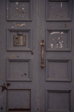 Eski gri ahşap kapı makrosu