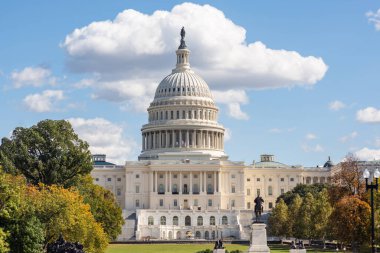 22 Ekim 2025: ABD Kongre Binası, ABD hükümetinin bugüne kadarki en uzun ikinci kapanma gününün 22 'sinde öğleden sonra erken saatlerde görüldü. Fotoğraf: Brandon J. Moser / Alamy Live News