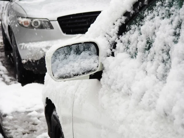 Temporada Inverno Carro Vidro Gelo Sob Neve Chuva Gelada — Fotografia de Stock