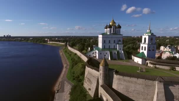 Pskov Kremlin aerial view — Stock Video