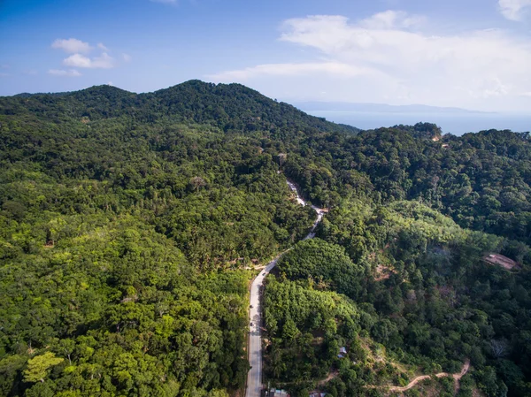 Veduta aerea della strada della giungla di Koh Phangan, Thailandia — Foto Stock