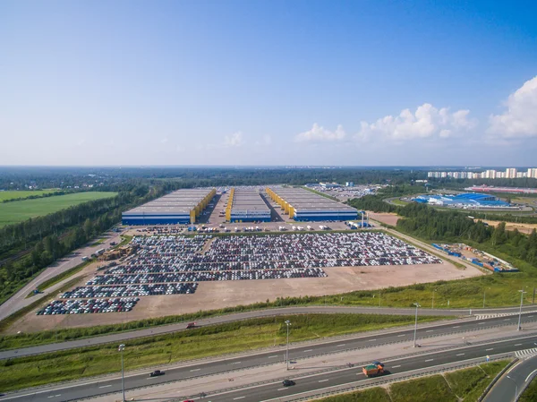 Vista aérea do estacionamento nas obras do motor — Fotografia de Stock