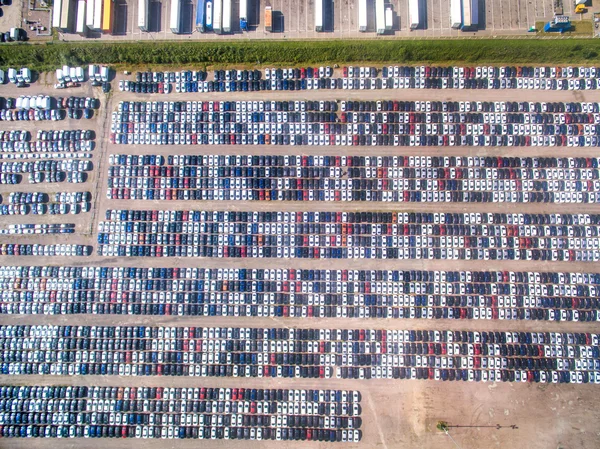 停车场，电机厂的鸟瞰图 — 图库照片