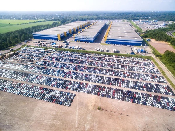 Vista aérea do estacionamento nas obras do motor — Fotografia de Stock