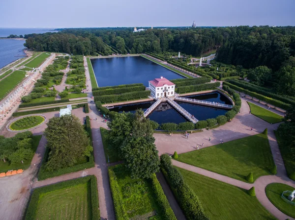 Vista aérea de Petergof com palácio Marli, em São Petersburgo Rússia — Fotografia de Stock