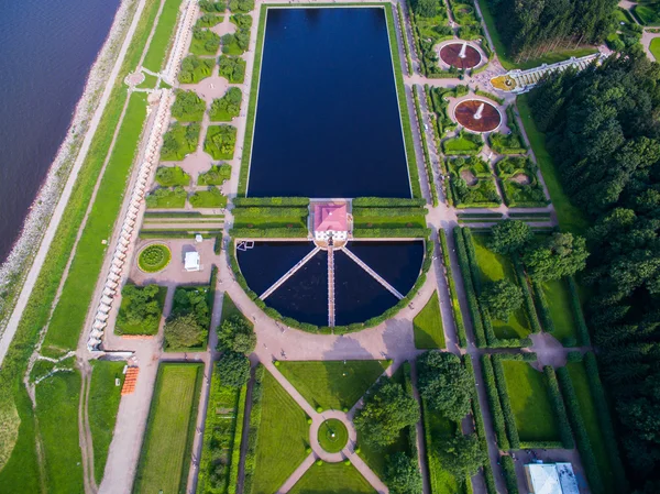 Vista aérea de Petergof com palácio Marli, em São Petersburgo Rússia — Fotografia de Stock