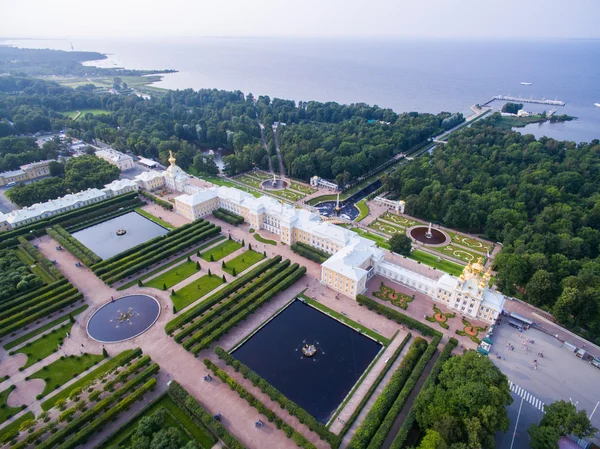 Vista aérea de Petergof com palácio Marli, em São Petersburgo Rússia — Fotografia de Stock