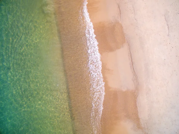 Koh Phangan Thailand strand en water luchtfoto — Stockfoto