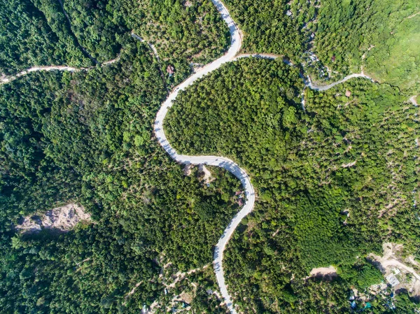 Luftaufnahme der Straße im Dschungel von Koh Phangan — Stockfoto