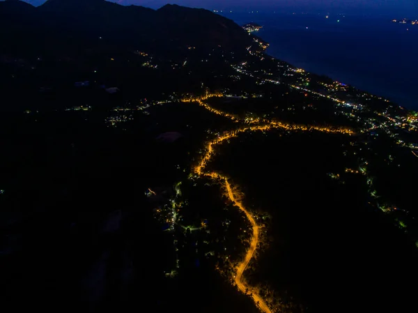 Natt Flygfoto jungle sätt i Koh Phangan — Stockfoto