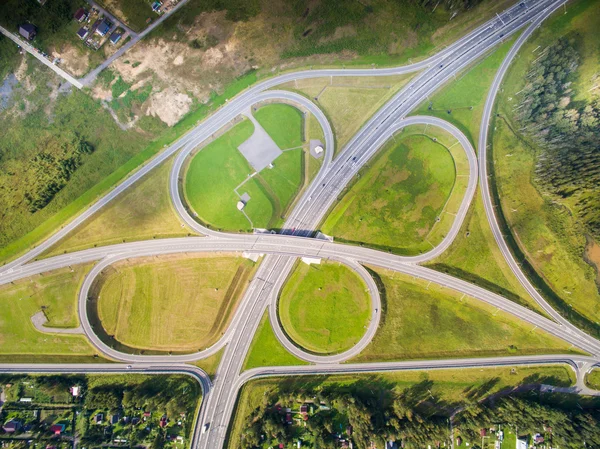 Yol Kavşağı'nda kelebek şeklinde kırsal havadan görünümü — Stok fotoğraf