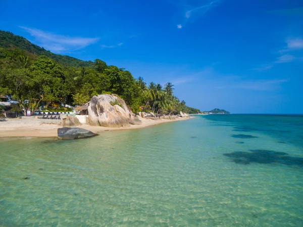 Aerial view of the beach with shallows — Stock Photo, Image