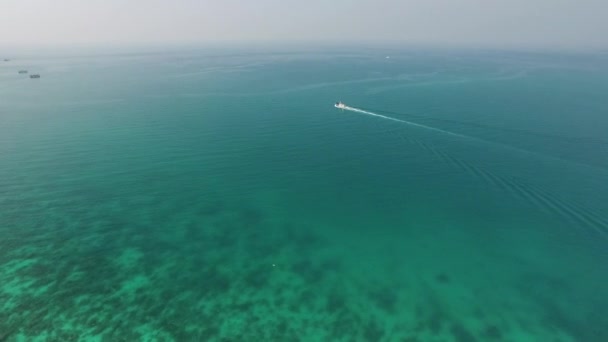 Vue aérienne de la plage et des bateaux Koh Phangan, Thaïlande — Video