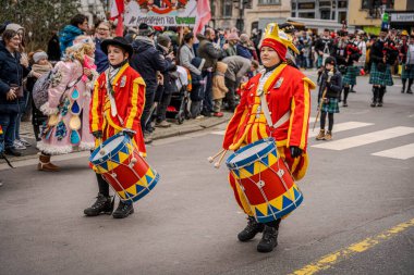 15-02-2026 Aalst yıllık karnaval geçidi sokaklarda