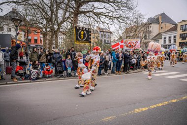 15-02-2026 Aalst yıllık karnaval geçidi sokaklarda