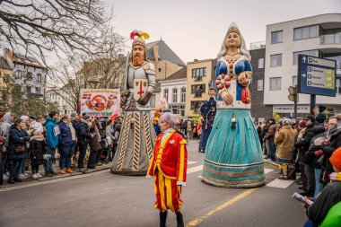 15-02-2026 Aalst yıllık karnaval geçidi sokaklarda
