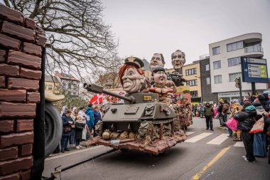 15-02-2026 Aalst yıllık karnaval geçidi sokaklarda