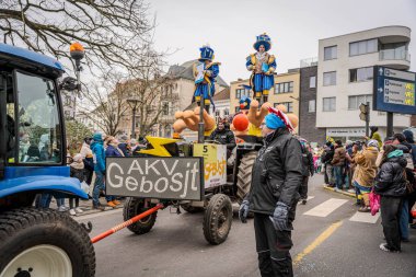 15-02-2026 Aalst yıllık karnaval geçidi sokaklarda