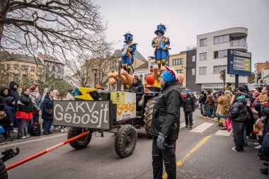 15-02-2026 Aalst yıllık karnaval geçidi sokaklarda