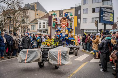15-02-2026 Aalst yıllık karnaval geçidi sokaklarda