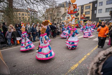 15-02-2026 Aalst yıllık karnaval geçidi sokaklarda