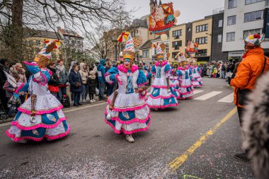 15-02-2026 Aalst yıllık karnaval geçidi sokaklarda