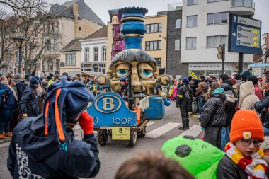 15-02-2026 Aalst yıllık karnaval geçidi sokaklarda