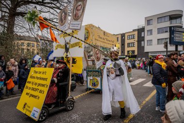 15-02-2026 Aalst yıllık karnaval geçidi sokaklarda